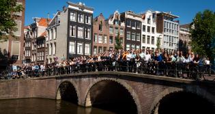 IEA staff group picture 2018
